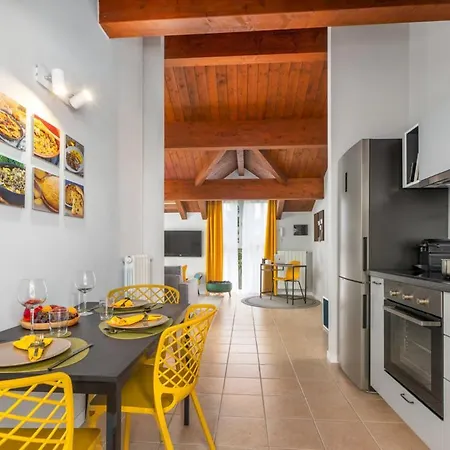 Casa Gialla 7a, New Milano&como Appartamento